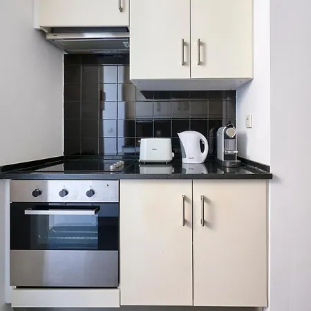 Sunny In Lisbon! דירה ליסבון